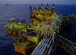 Mexican offshore platform picture id522620417